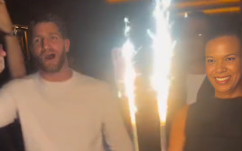 עומר אדם חוגג יום הולדת בניו יורק (צילום: אינסטגרם)