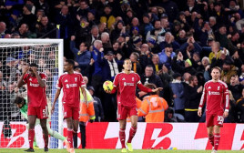 שחקני ליברפול מאוכזבים (צילום: Getty images)