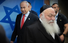 יצחק גולדקנופף ובנימין נתניהו (צילום: חיים גולדברג/פלאש 90)