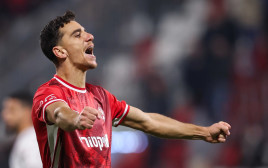 שחקן הפועל באר שבע, דן ביטון (צילום: מאור אלקסלסי)