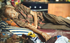 גופה (צילום: איור: אורי אינקס)