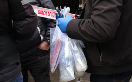 בקבוקי התינוקות מהאסון בירושלים (צילום: מרק ישראל סלם)