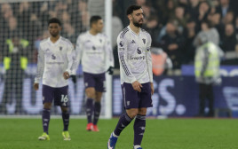 שחקן מנצ'סטר יונייטד ברונו פרננדש מאוכזב (צילום: אימג'בנק  GettyImages, Ian Kington / AFP)