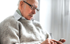 קורבנות קלים למחפשים להתעשר על חשבונם של חסרי ישע (צילום: אינגאימג')