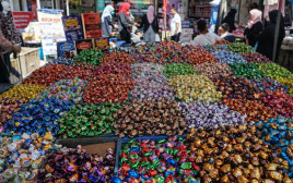 ממתקים ברצועת עזה (צילום: רשתות ערביות)