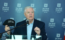 לינדזי גרהאם (צילום: אבשלום ששוני)