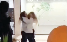 תקיפת הנערה בבית הספר "אליאנס" (צילום: תמונה לפי סעיף 27א' לחוק זכויות יוצרים)