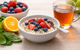 ארוחת בוקר בריאה (צילום: AI)