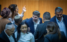 מליאת הכנסת לאחר העברת התקציב (צילום: יונתן זינדל פלאש 90)