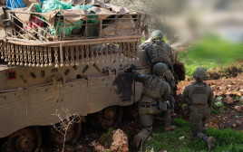כוחות חטיבה 8 בפעילות קרקעית ממוקדת בדרום לבנון (צילום: דובר צה"ל)