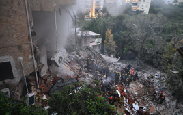 זירת הפגיעה בחיפה (צילום: ראובן כהן, דוברות עיריית חיפה)