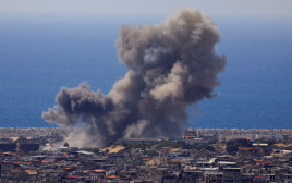 התקיפה הגדולה בלבנון (צילום: REUTERS/Mohamed Azakir)