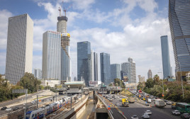 מרכז העסקים של תל אביב (צילום: מרים אלסטר פלאש 90)