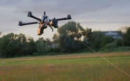 רחפן נפץ של חיזבאללה. פועל באמצעות סיב אופטי (צילום: צילום מסך)