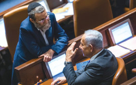 בנימין נתניהו ומשה גפני (צילום: יונתן זינדל פלאש 90)