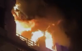 זירת החיסול המסתמן של מנהיג חמאס בעזה עז א-דין אל חדאד (צילום: רשתות ערביות)