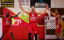 רז אדם (צילום: מאור אלקסלסי)