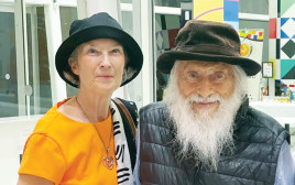 יעקב אגם ו"המוזה"  (צילום: פרטי)