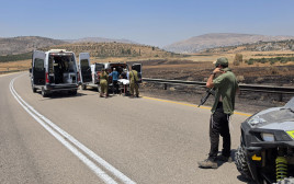 פיגוע דקירה סמוך לישוב אלון מורה שבשומרון (צילום: תיעוד מבצעי מד"א)
