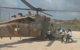 הפיגוע בחוות גלעד, המסוק שפינה את הפצועים (צילום: תיעוד מבצעי מד"א)