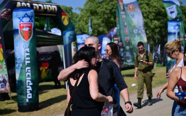מתגייסים לחיל השריון, לשכת גיוס (צילום: אבשלום ששוני)