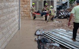 פעולות חילוץ בעקבות הצפות בירושלים (צילום: דוברות כיבוי והצלה)