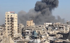 תקיפת מחסן אמצעי לחימה של חמאס בשכונת שייח' רדוואן בעזה (צילום: צילום מסך רשתות ערביות)