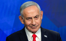 בנימין נתניהו (צילום: RONEN ZVULUN / POOL / AFP via Getty Images)