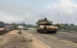 שבעה באוקטובר, טנק בכביש 25 (צילום: באדיבות המצולמים)