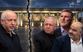 אביגדור ליברמן, גדי איזנקוט, יאיר גולן, מנסור עבאס (צילום: אוראל כהן, פלאש 90,בינה מלאכותית)