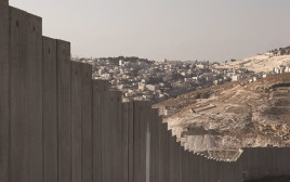 גדר ההפרדה בירושלים (צילום: רויטרס)