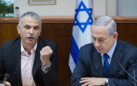 בנימין נתניהו ומשה כחלון בישיבת הממשלה (צילום: יונתן זינדל, פלאש 90)