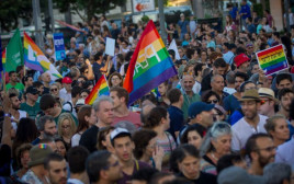 מצעד הגאווה בירושלים, קיץ 2016 (צילום: מרים אלסטר, פלאש 90)