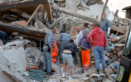 רעידת אדמה באיטליה (צילום: רויטרס)