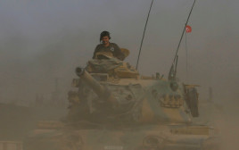 כוחות צבא טורקיה בגבול סוריה (צילום: רויטרס)