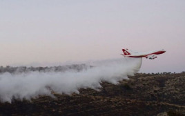 הסופרטנקר בפעולה (צילום: דוברות המשטרה)