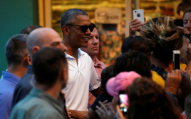 ברק אובמה בחופשה בהוואי (צילום: רויטרס)