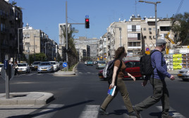 רמזור אדום בתל אביב (צילום: נתי שוחט, פלאש 90)