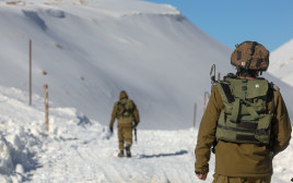 חיילים בחרמון (צילום: מרק ישראל סלם)