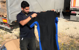 ניסיון הברחת חליפות צלילה לרצועת עזה (צילום: רשות המעברים במשרד הביטחון)
