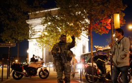 פיגוע הטרור בשאנז אליזה בפריז (צילום: רויטרס)