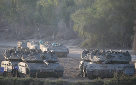 טנקי מרכבה של חיל השריון (צילום: רויטרס)