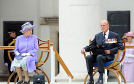 הנסיך פיליפ והמלכה אליזבת (צילום: AFP)