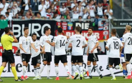 נבחרת גרמניה חוגגת (צילום: Getty images)
