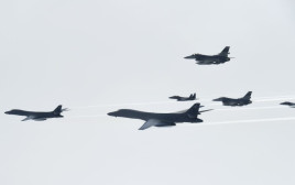מטוסים של ארצות הברית וקוריאה הדרומית בתרגיל צבאי (צילום: AFP)