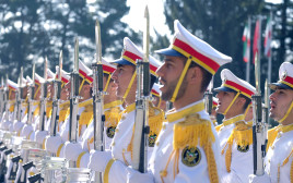 צבא איראן (צילום: רויטרס)