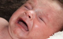 אליוסטרציה: תינוק בוכה (צילום: אינג אימג')
