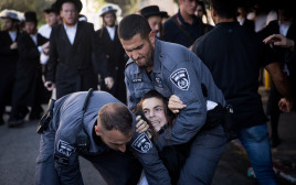 הפגנות חרדים בירושלים (צילום: יונתן זינדל)