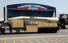טיל "חורמנשאר" האיראני (צילום: AFP)