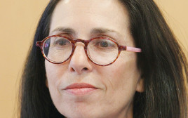 דורית סלינגר 